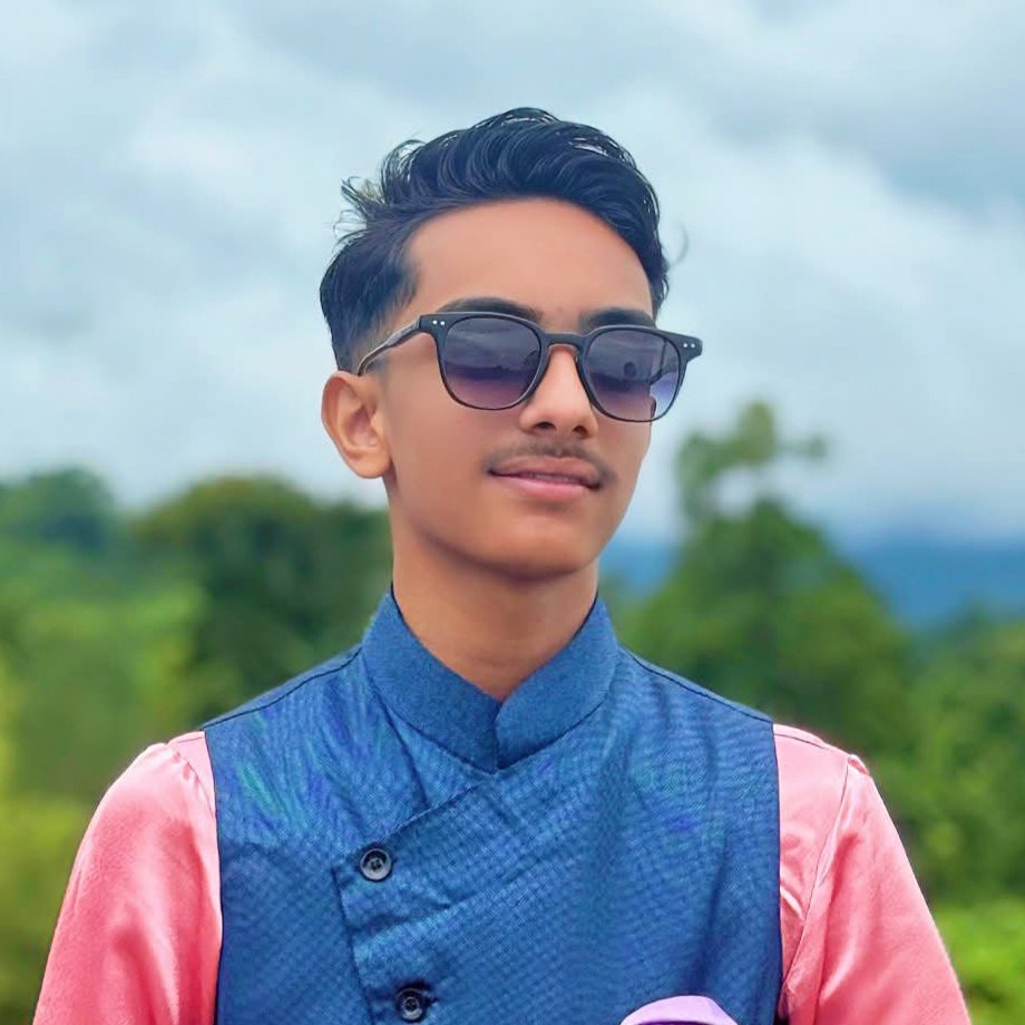 समीप रेग्मी